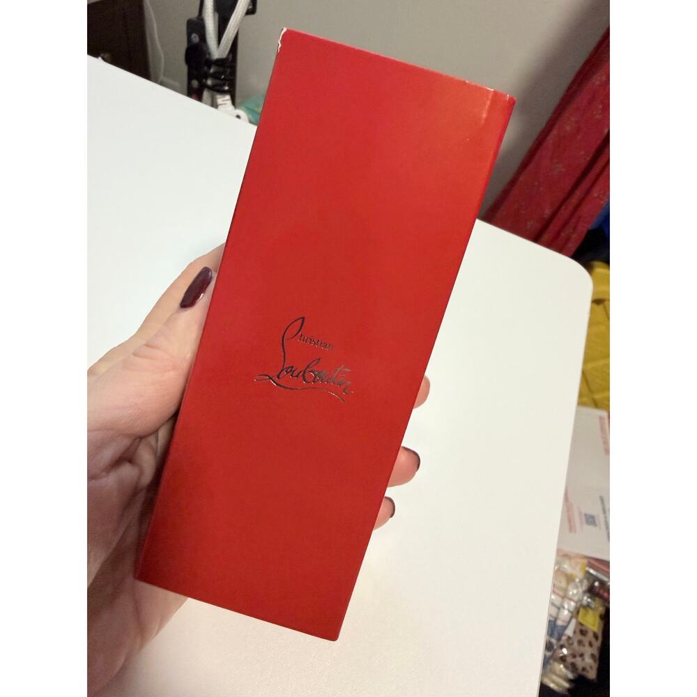 Christian Louboutin Red Dramadouce 005M Velvet Matte Lipstick - Picture 10 of 11
